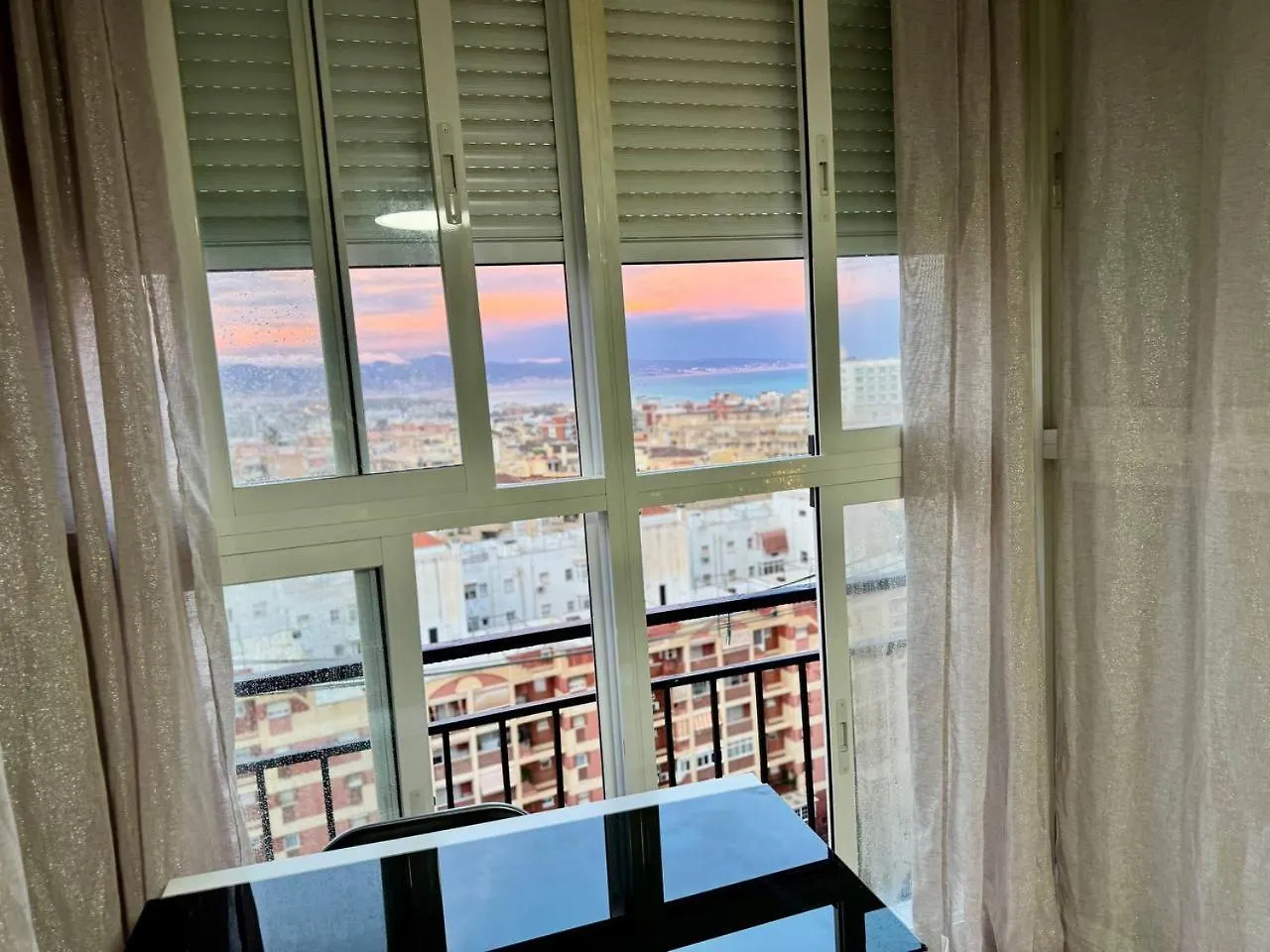 Centrico Luxury Pink Apartment Torremolinos 0*,