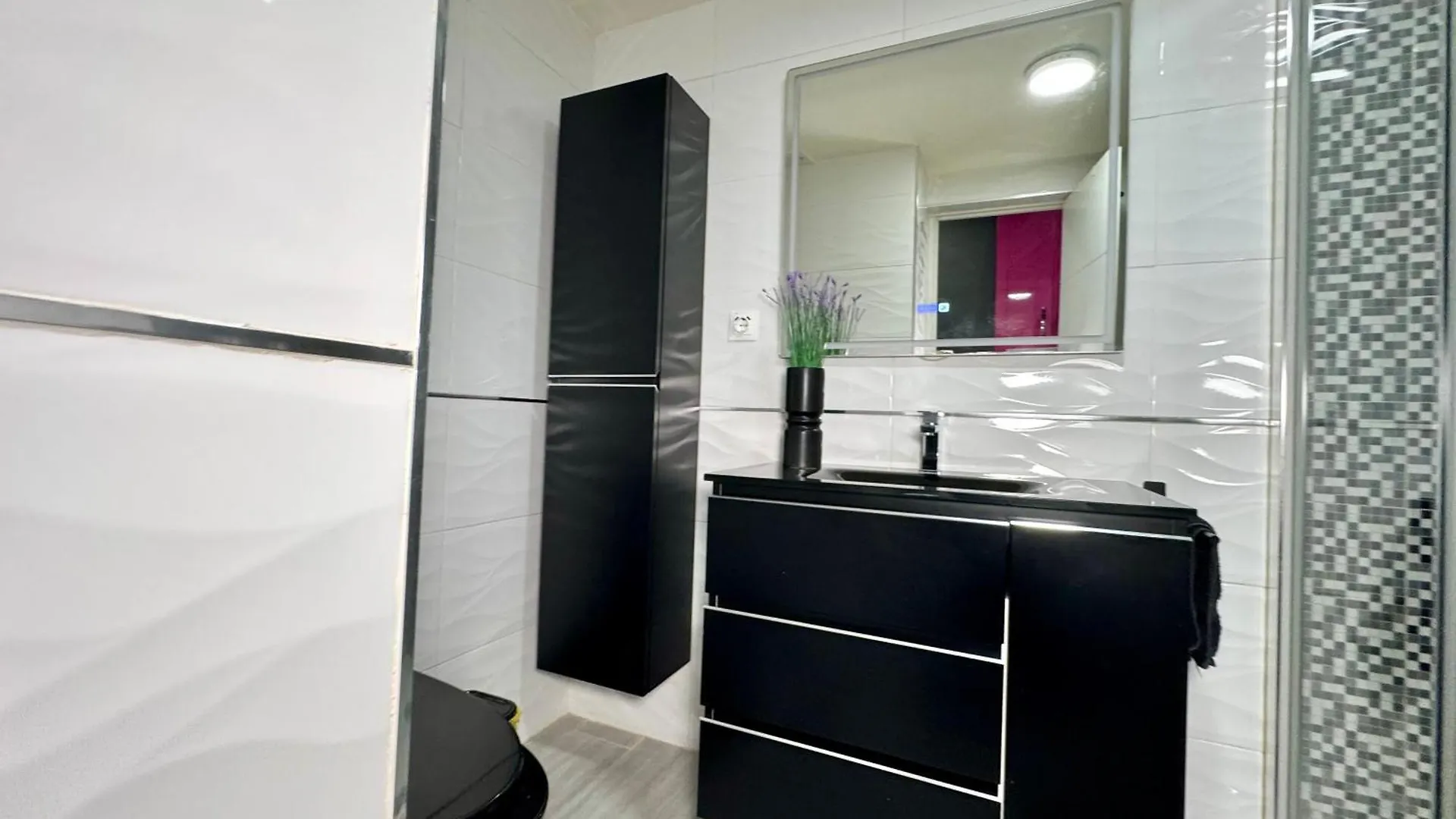 Centrico Luxury Pink Apartment Torremolinos